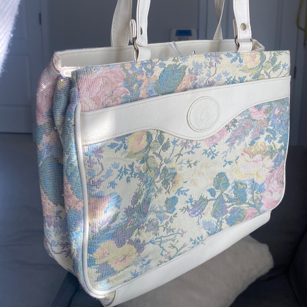 Pacific Connections Bag Floral Pastel